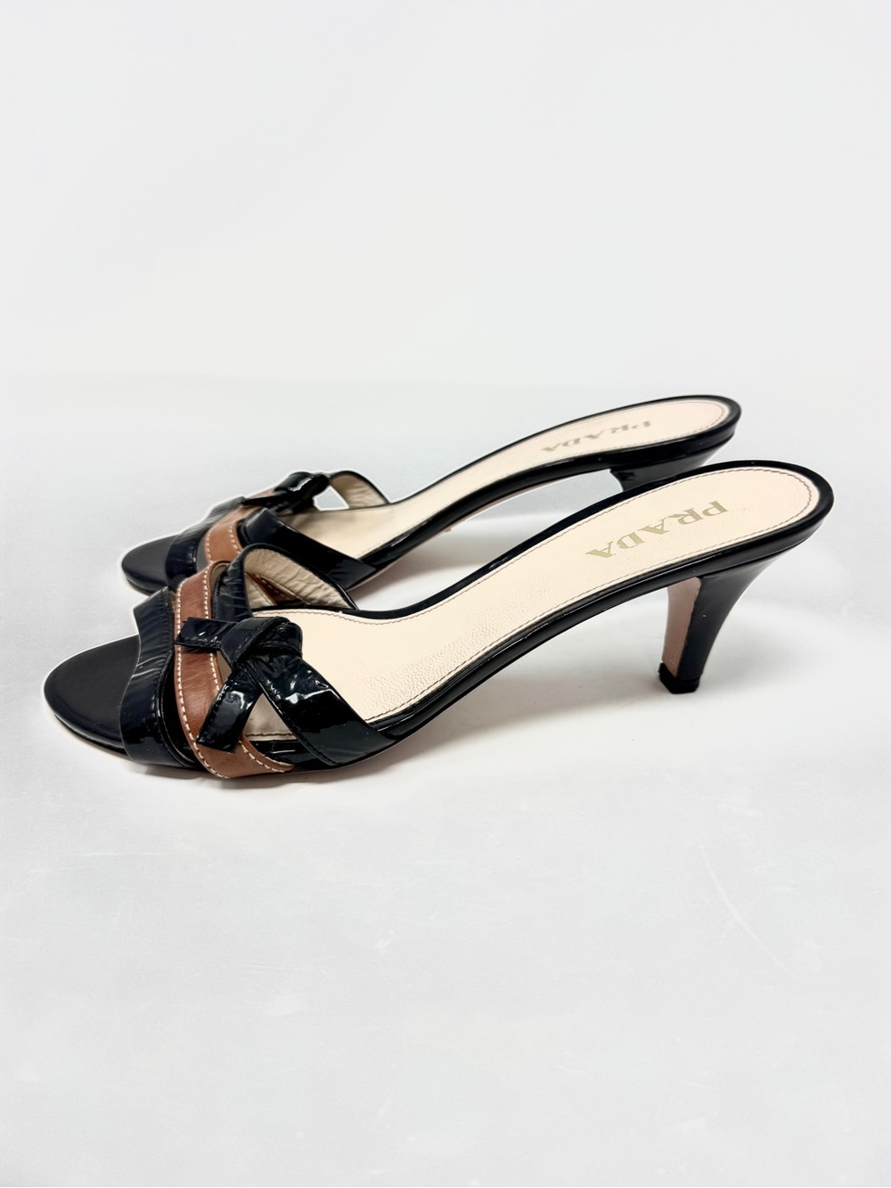 Prada Women's Black Brown Patent Leather Bow Kitten Heel Slide Mules Sandals - Picture 7 of 11